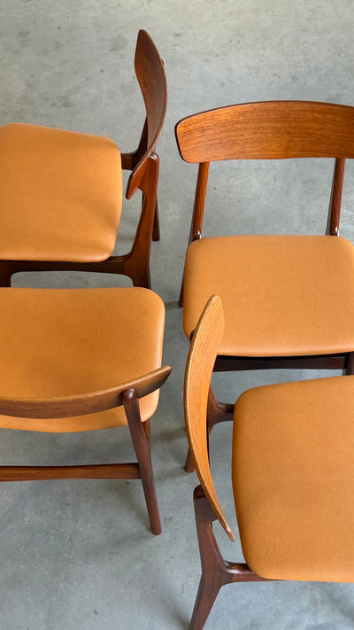 
                  
                    Set 4* vintage eetkamerstoelen teak - skai Schiønning & Elgaard
                  
                