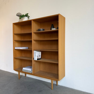 
                  
                    Vintage Hundevad boekenkast XL in eiken
                  
                