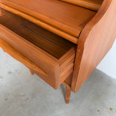 
                  
                    Set nachtkastje teak hoog
                  
                
