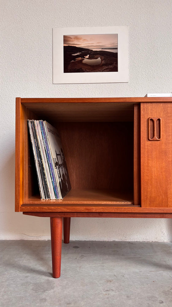
                  
                    Vintage sideboard teak klein
                  
                
