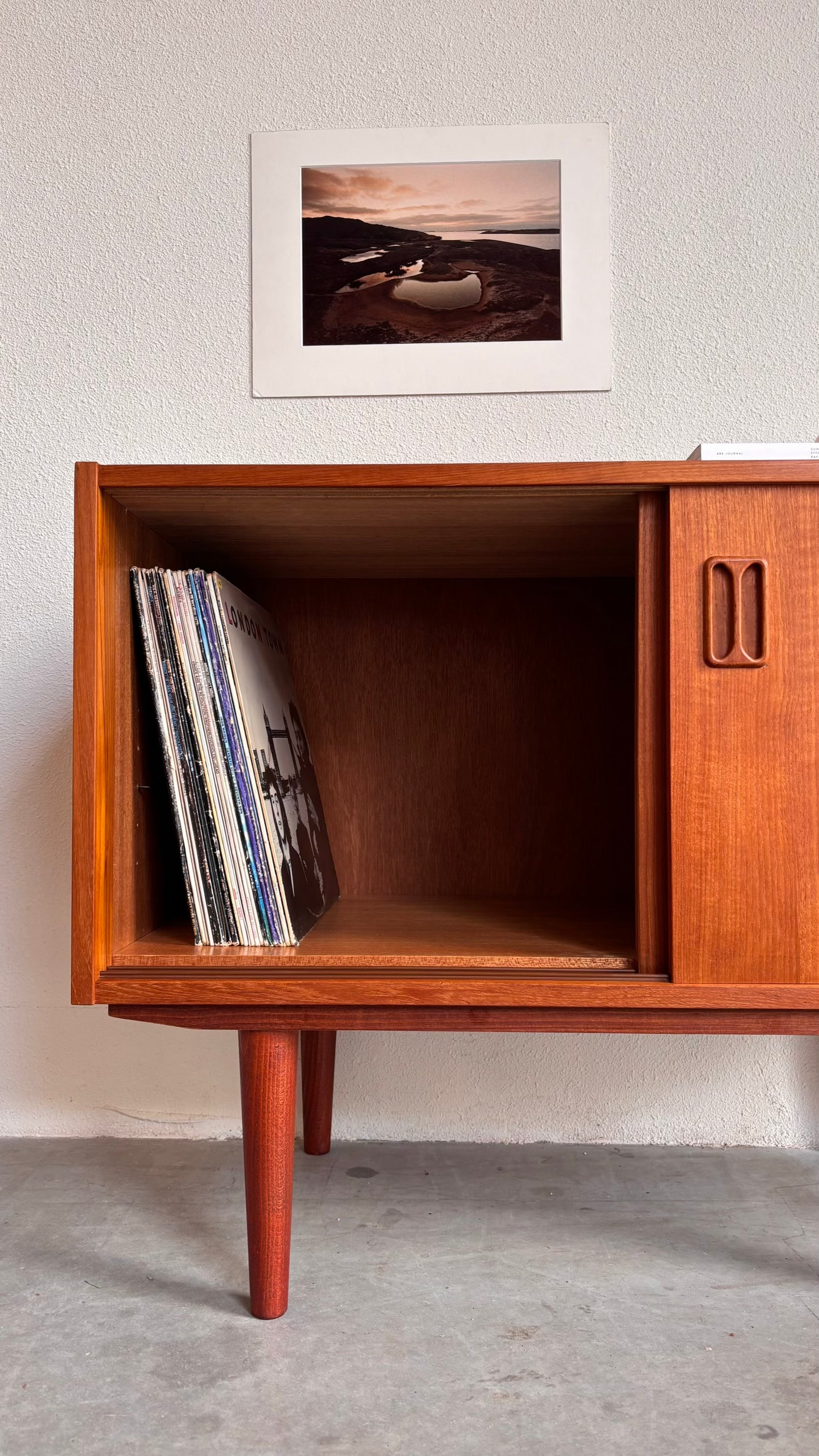 
                  
                    Vintage sideboard teak klein
                  
                