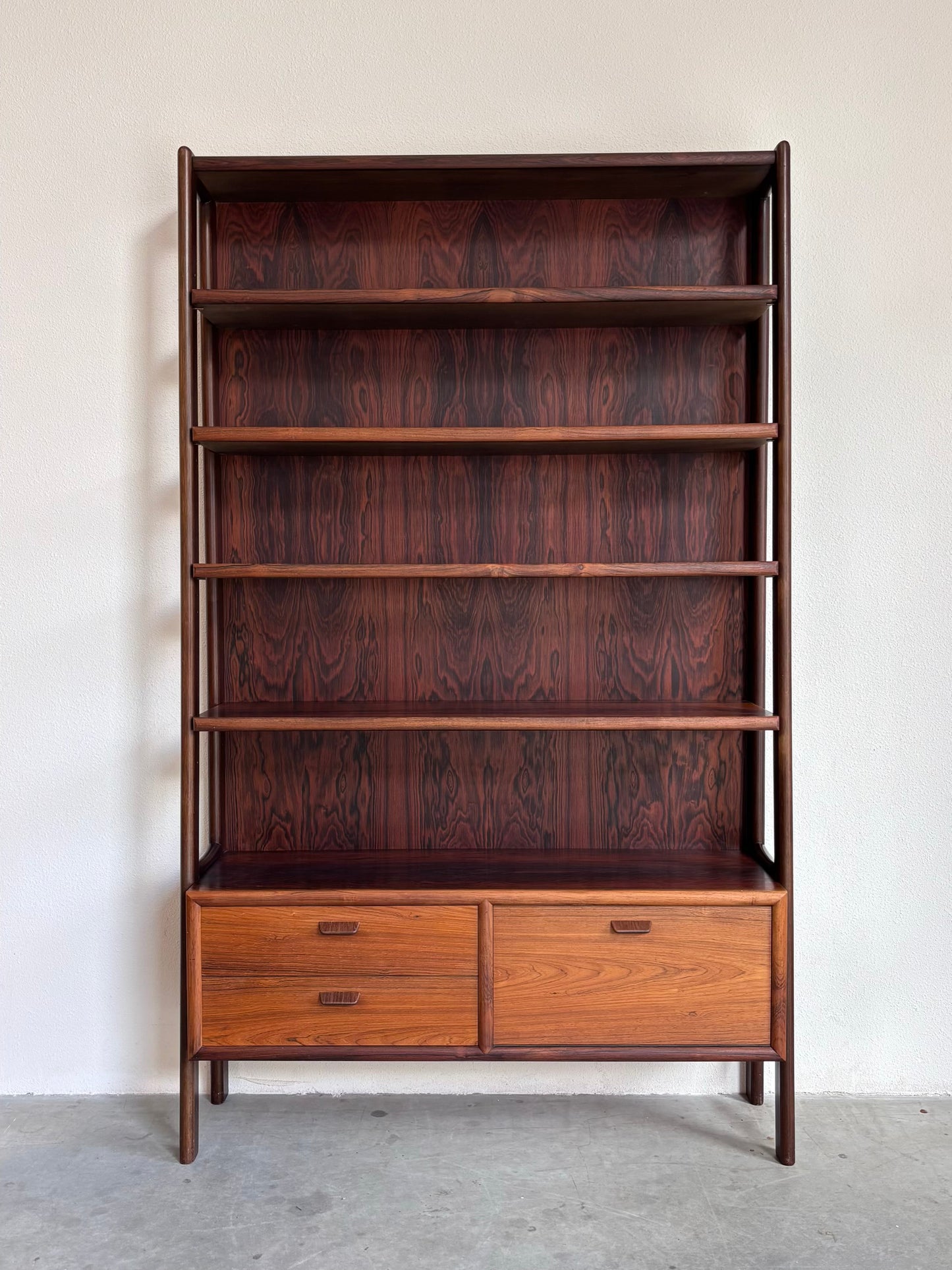 
                  
                    Vintage highboard boekenkast Poul Volther
                  
                