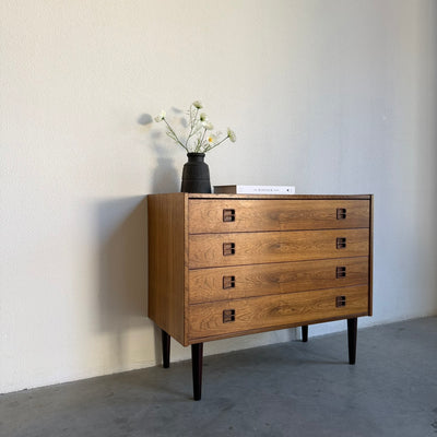 
                  
                    Vintage ladekast 4* palissander vierkant handvat
                  
                