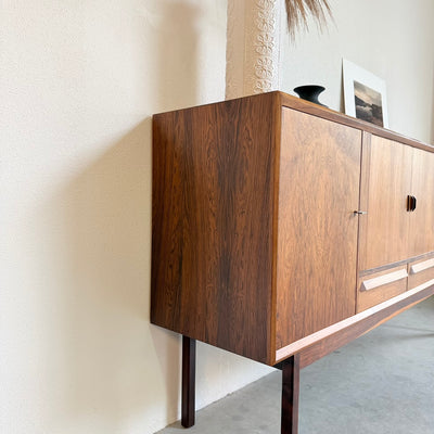 
                  
                    Vintage highboard palissander tambour en bar
                  
                