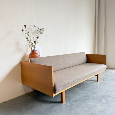 
                  
                    Vintage daybed Hans Wegner GE-258 in eiken
                  
                
