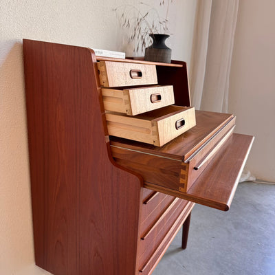 
                  
                    Vintage secretaire met spiegel teak
                  
                