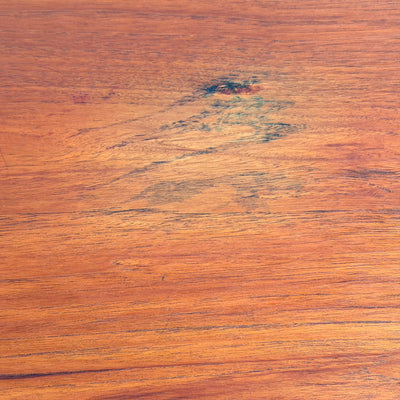 
                  
                    Vintage klein bureautje teak
                  
                
