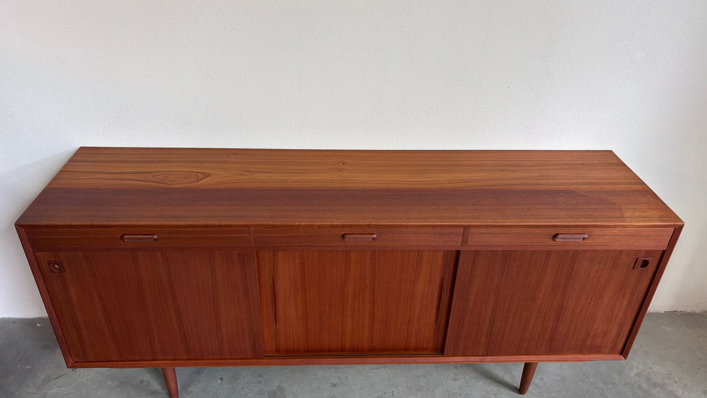 
                  
                    Vintage lowboard teak 3 lades+deuren
                  
                