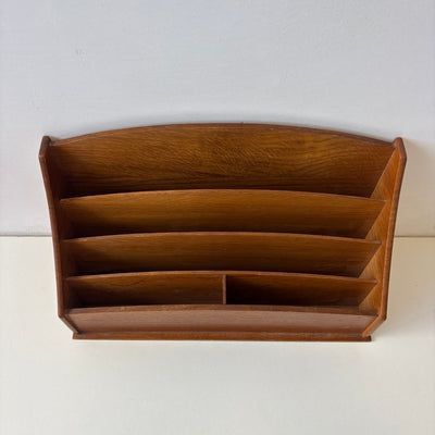 
                  
                    Vintage houten brievenstandaard
                  
                