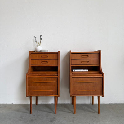 
                  
                    Set nachtkastje teak hoog
                  
                