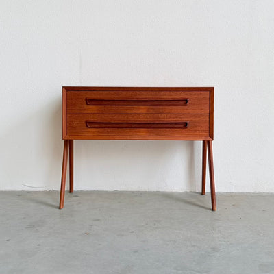 
                  
                    Vintage ladekastje V-frame teak 2*
                  
                