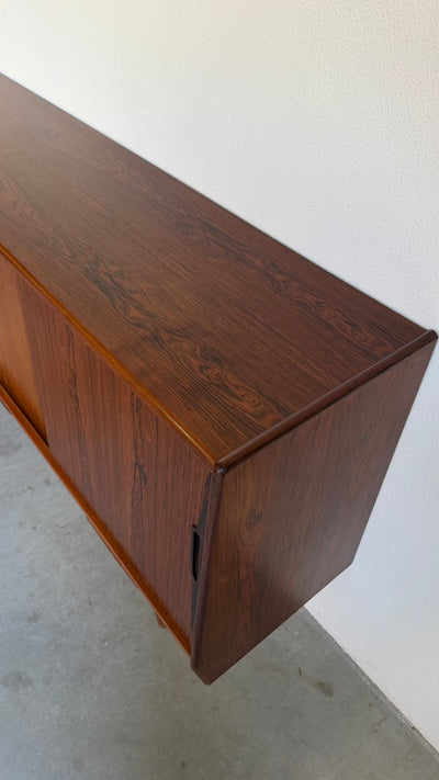 
                  
                    Vintage highboard schuifdeuren en lades palissander
                  
                