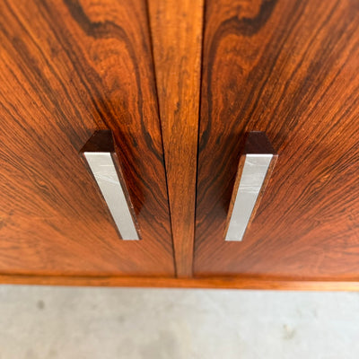 
                  
                    Vintage palissander sideboard met lades en deurtjes
                  
                