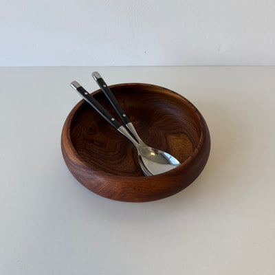 
                  
                    Vintage schaal teak (M)
                  
                