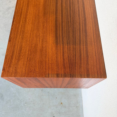 
                  
                    Vintage dubbele ladekast Brouer teak
                  
                