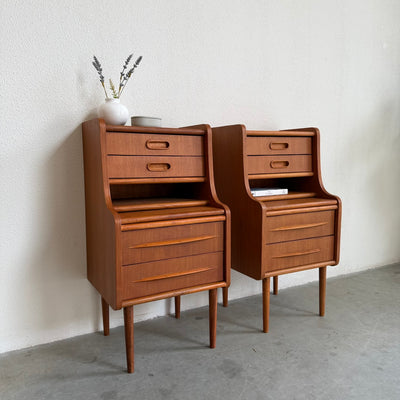 
                  
                    Set nachtkastje teak hoog
                  
                
