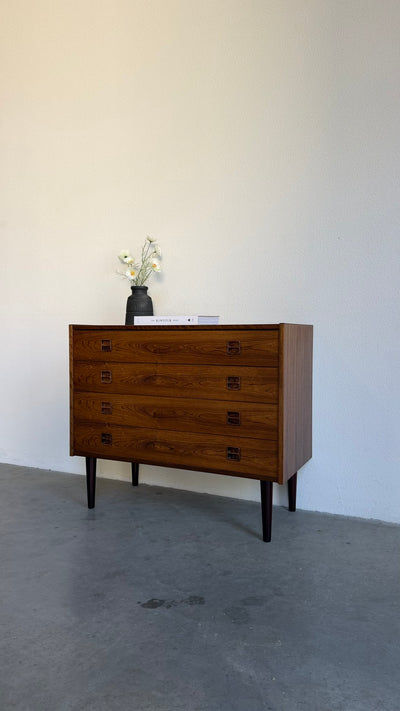 
                  
                    Vintage ladekast 4* palissander vierkant handvat
                  
                
