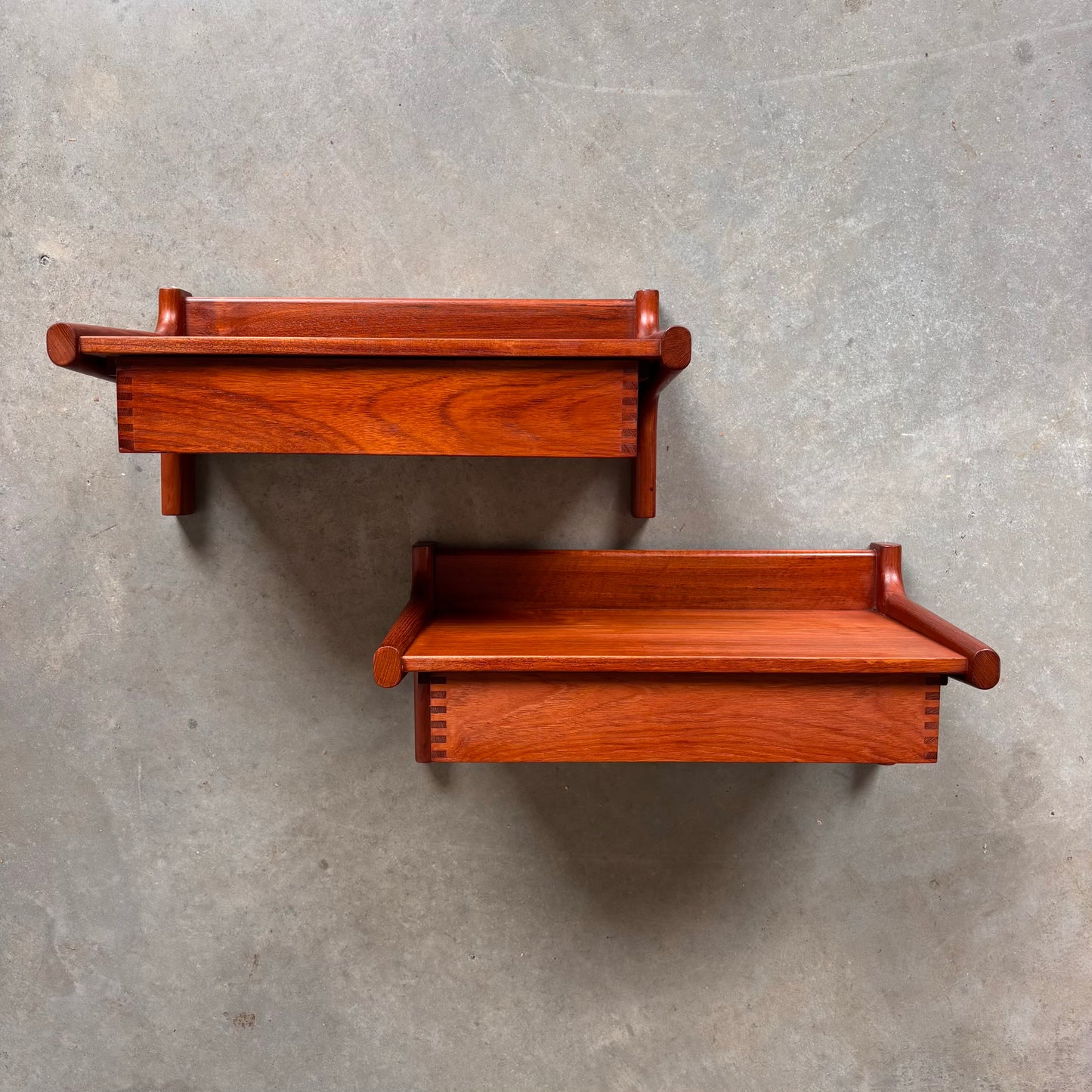 
                  
                    Vintage wandkastjes Kai Kristiansen teak set 2*
                  
                
