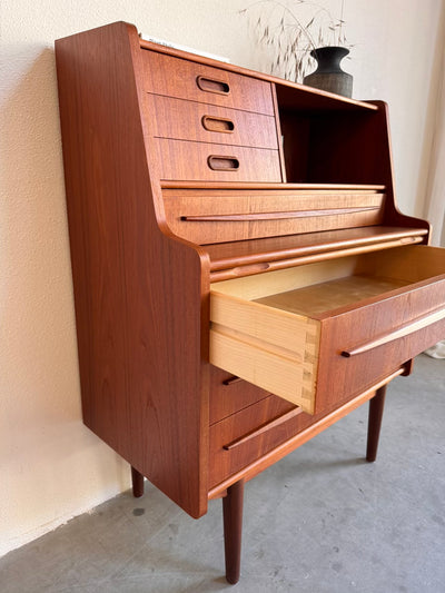 
                  
                    Vintage secretaire met spiegel teak
                  
                