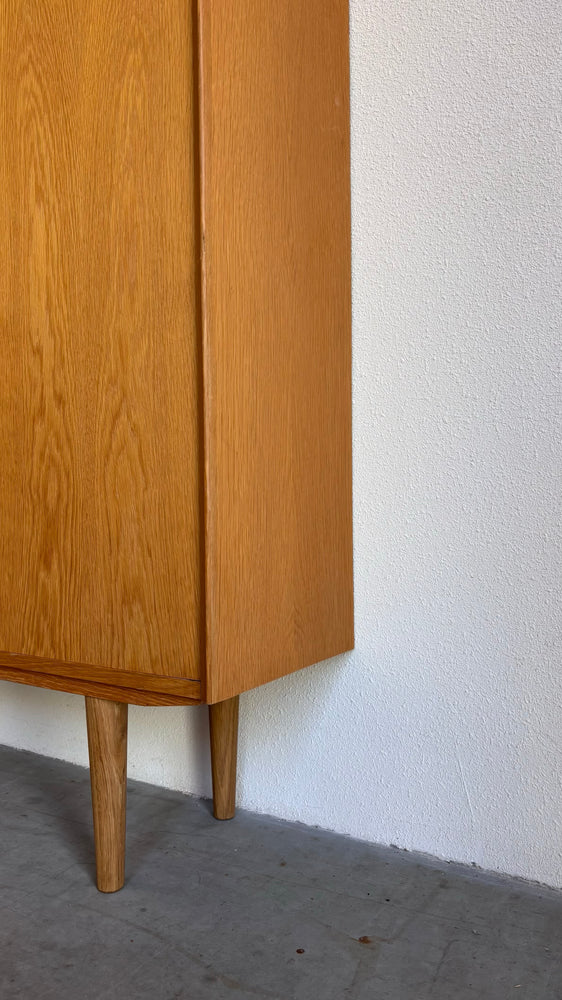 
                  
                    Vintage Brouer wandkast eiken
                  
                