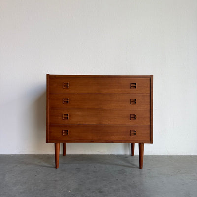 
                  
                    Vintage ladekast 4* teak vierkant knopje
                  
                