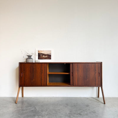 
                  
                    Vintage ondiep sideboard palissander eiken poten
                  
                
