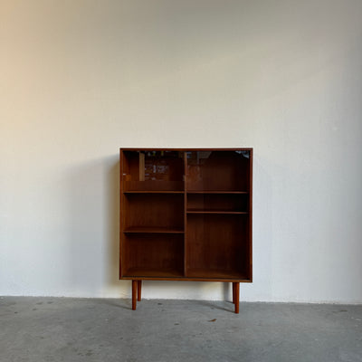 
                  
                    Vintage klein boekenkastje glazen deurtjes
                  
                