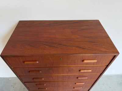 
                  
                    Vintage ladekast 7* teak met lichtere lijn
                  
                
