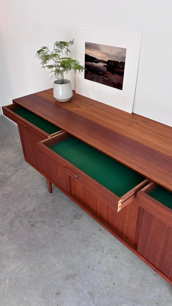 
                  
                    Vintage lowboard teak 3 lades+deuren
                  
                