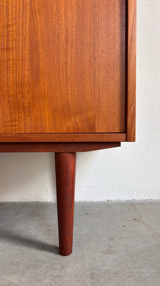 
                  
                    Vintage sideboard teak klein
                  
                