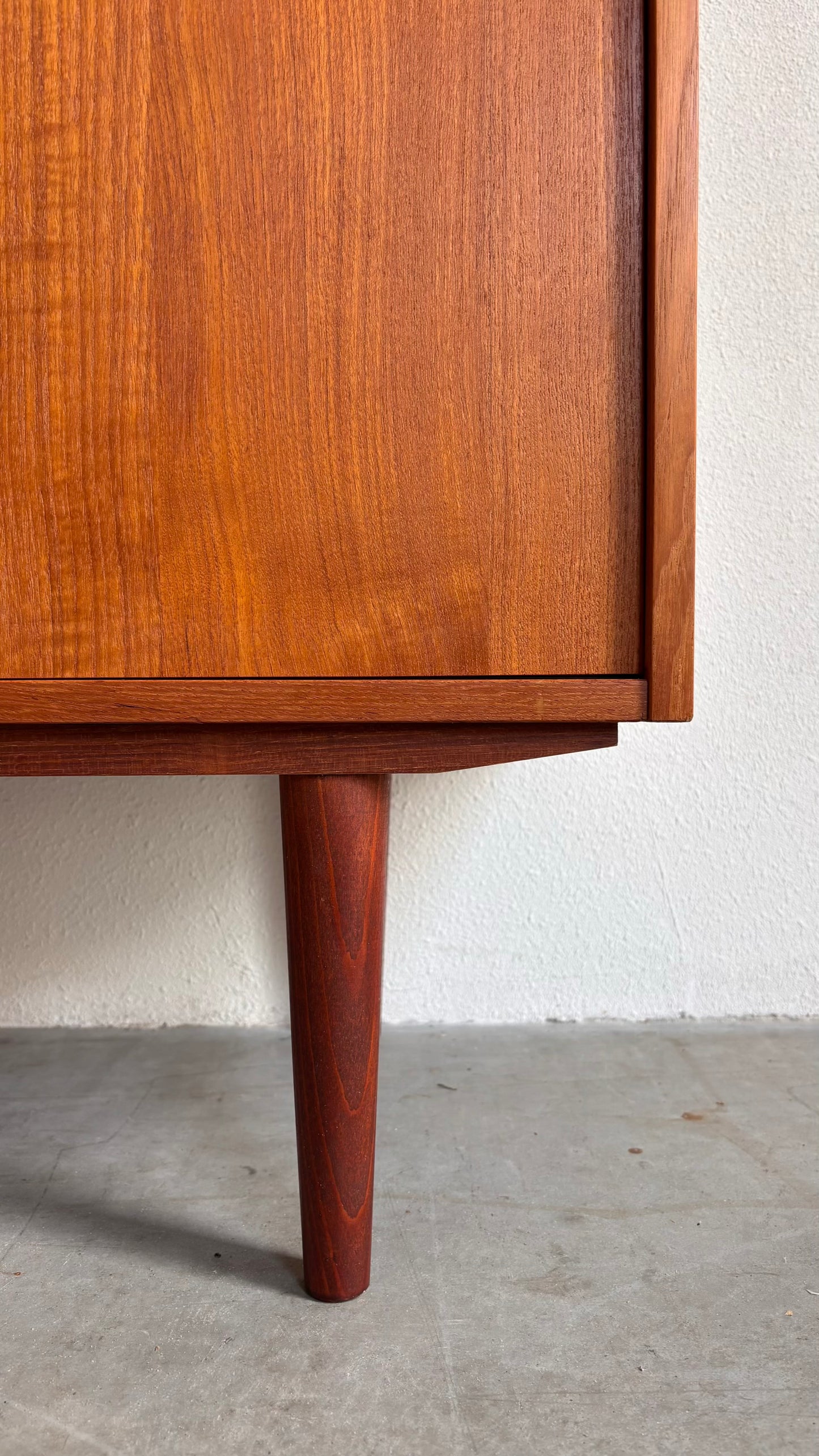 
                  
                    Vintage sideboard teak klein
                  
                