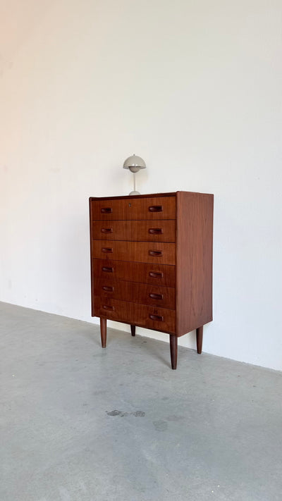 
                  
                    Vintage ladekast teak 6*
                  
                