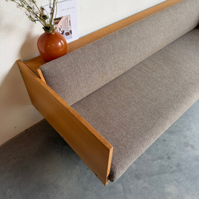 
                  
                    Vintage daybed Hans Wegner GE-258 in eiken
                  
                