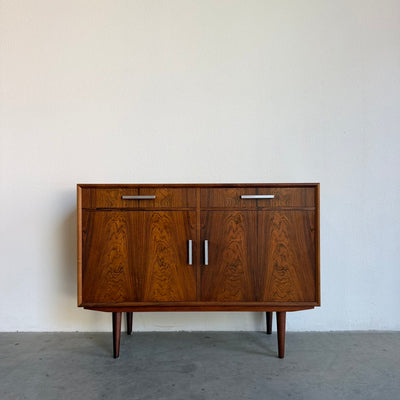 
                  
                    Vintage palissander sideboard met lades en deurtjes
                  
                