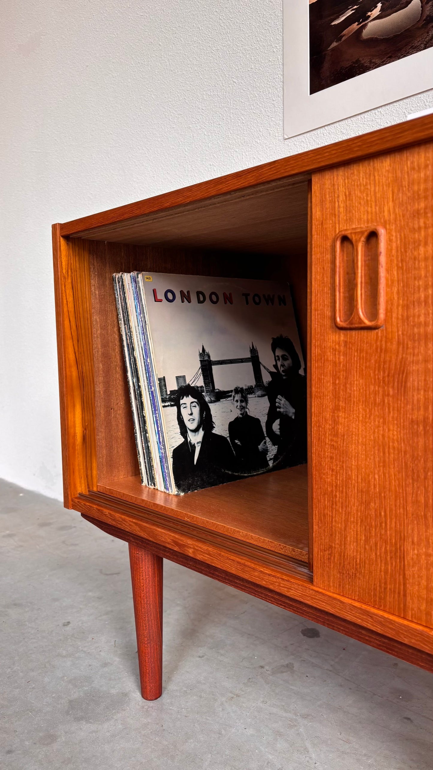 
                  
                    Vintage sideboard teak klein
                  
                