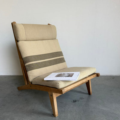 
                  
                    Vintage lounge stoel Hans Wegner voor Getama model GE375
                  
                
