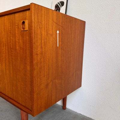 
                  
                    Vintage sideboard met schuifdeurtjes
                  
                