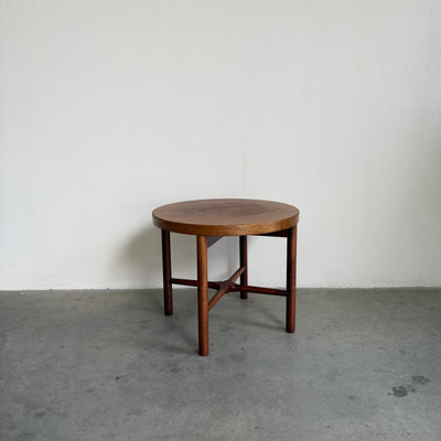 
                  
                    Vintage ronde bijzettafel Farstrup
                  
                