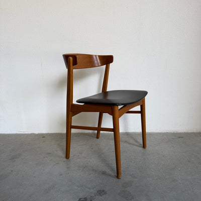 
                  
                    Vintage Farstrup stoel model 206 zwart skai
                  
                