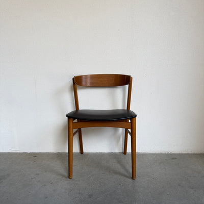 
                  
                    Vintage Farstrup stoel model 206 zwart skai
                  
                