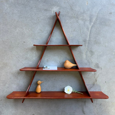 
                  
                    Vintage wandplank driehoek teak Peder Moos
                  
                