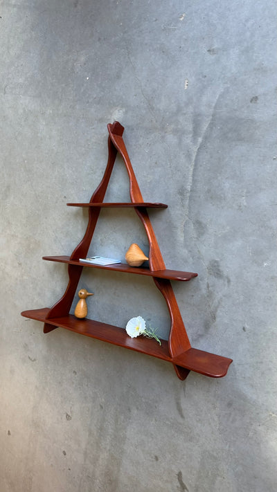 
                  
                    Vintage wandplank driehoek teak Peder Moos
                  
                