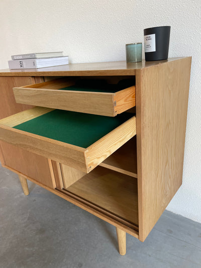 
                  
                    Sideboard eiken klein metalen greep
                  
                