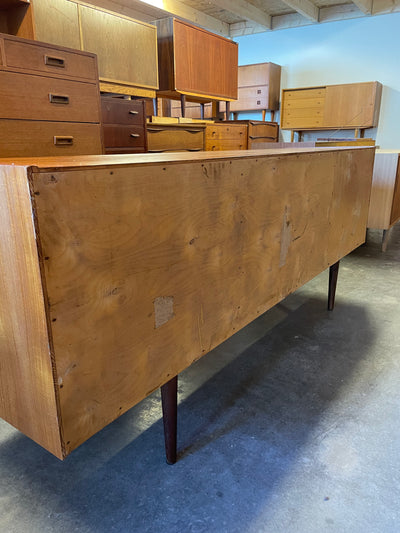 
                  
                    Lowboard teak 4 lades en schuifdeuren
                  
                