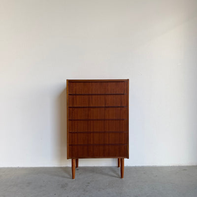 
                  
                    Vintage ladekast teak 6*
                  
                