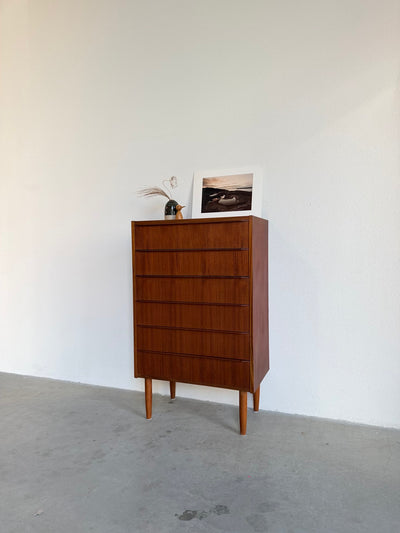 
                  
                    Vintage ladekast teak 6*
                  
                