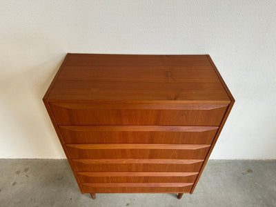 
                  
                    A - Paleishotel ladekast 6* teak - LOUI.STORE
                  
                