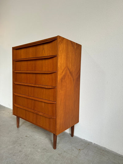 
                  
                    A - Paleishotel ladekast 6* teak - LOUI.STORE
                  
                