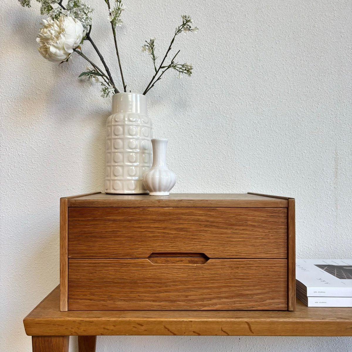 
                  
                    Bankje Kai Kristiansen - LOUI.STORE
                  
                