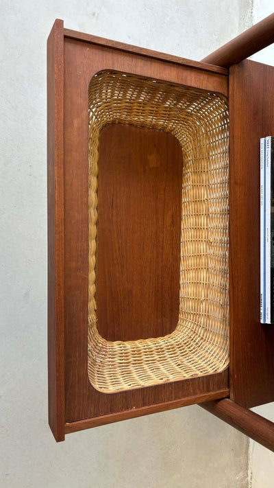 
                  
                    Bijzettafel met mandje + lade - LOUI.STORE
                  
                